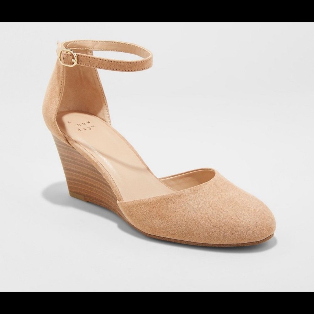 A New Day closed toe wedges